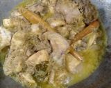 Foto langkah ke 5 dari resep Ayam Goreng Lengkuas 2022.