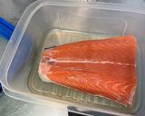 Une image de l'étape 4 de Queue de saumon citron et aneth.