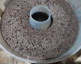Foto langkah ke 7 dari resep Bolu Ketan Hitam Keju Lumer.