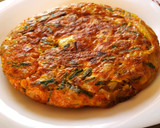 Foto del paso 8 de la receta: Tortilla de patata con espárragos silvestre