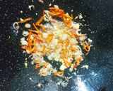 Foto langkah ke 3 dari resep Nasi Goreng Keju (super simpel dan cepat).