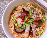 Hình bước làm 4 của món Mì Gói Khô Mực Nấm Đông Cô