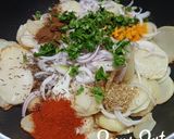 A picture of step 2 of Aloo Ki Katliyan.