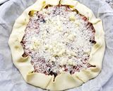 Foto del passaggio 6 della ricetta Parmigiana di melanzane in pasta sfoglia 🍆🍅🧀