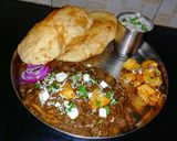 A picture of step 17 of Chole bhature.