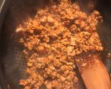 A picture of step 1 of Mapo tofu 麻婆豆腐.