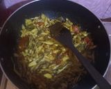 আলু পেঁয়াজকলি দিয়ে মৌরলা মাছের চচ্চড়ি(aloo peyajkali diye mourala chochori recipe in Bengali) রেসিপির ধাপ 5 ছবি