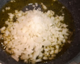 Foto del paso 2 de la receta: Fideuá de merluza y gambas con alioli