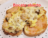 Foto del paso 7 de la receta: Bocata abierto de revuelto de gambas, champiñones, queso y 🥑