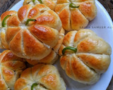 A picture of step 9 of Pumpkin style stuffed buns.