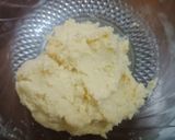 Foto langkah ke 2 dari resep Palm Sugar Cheese Cookies.
