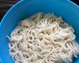 Foto langkah ke 1 dari resep Mie goreng sawi bakso.
