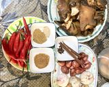 Foto langkah ke 1 dari resep Kikil kuku sapi bumbu rempah.
