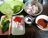 Foto langkah ke 2 dari resep Seafood Udang Cumi Saos Padang.
