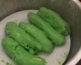 Foto langkah ke 4 dari resep Es Pisang Ijo 🍧 (dijamin kulitnya lembut).