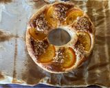 Foto del paso 7 de la receta: Roscón de Reyes de hojaldre relleno de crema pastelera
