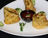 A picture of step 4 of Egg roll bites.