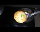 Foto langkah ke 4 dari resep Martabak Telur Mini.