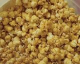 Foto langkah ke 3 dari resep Popcorn karamel.