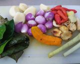 Foto langkah ke 2 dari resep Ayam Lodho.