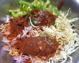 A picture of step 7 of Crispy Noodles Chaat.