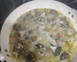 Foto del paso 2 de la receta Almejas a la marinera