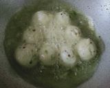 उपवासाचे बटाटे वडे (upvasache batata Vade recipe in marathi) रेसिपी स्टेप 2 फोटो 