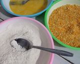 Foto langkah ke 2 dari resep Chicken Katsu Simple.