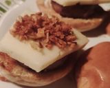 Foto del paso 5 de la receta: Mini hamburguesas con huevo de codorniz🍔🍳