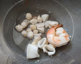 【簡易輕鬆10分鐘】 蕃茄海鮮濃湯(清冰箱)的食譜步驟2照片