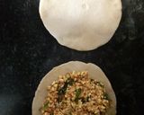 A picture of step 6 of Paneer Paratha.
