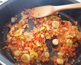 Une image de l'étape 7 de Nouilles sautées aux légumes.