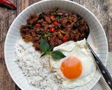 Foto langkah ke 5 dari resep Pad Kra Pao.