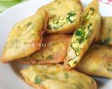 Foto langkah ke 7 dari resep Martabak Telur Mini.