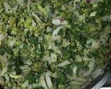 Foto del paso 3 de la receta: Tarta de lechuga akusay (lechuga o repollo japonés) y acelga