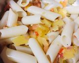 Foto del paso 3 de la receta: Pasta penne con vegetales salteados, uvas y almendras🍝