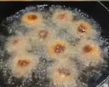 A picture of step 6 of Bread ke Gulab Jamun.