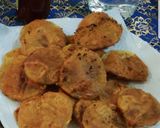 A picture of step 2 of Round potato fritters.