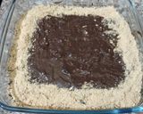 A picture of step 5 of 10 minutes easy chocolate dessert.