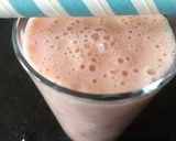 A picture of step 4 of Tomato milkshake.