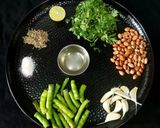 A picture of step 1 of Maharastrian - Zanzanit Hirvi Mirchi Lahsun Thhecha.