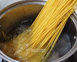 Foto langkah ke 2 dari resep Pasta Aglio e Olio.