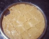 ક્રશ પીનટ ચીક્કી (Crushed Peanut Chikki Recipe In Gujarati) રેસીપી સ્ટેપ4ફોટો