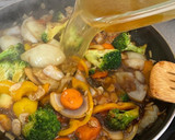 Foto del paso 4 de la receta: Tallarines con soja y verduras 🥦 🥕