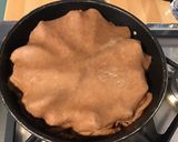 Une image de l'étape 7 de Tarte renversée « fleur de poires » pâte brisée chocolat.