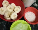 A picture of step 1 of Banana Milk Shake.