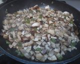 Foto del paso 1 de la receta: Arroz de coliflor con champis y shitake al jengibre
