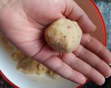 A picture of step 6 of Ragda patties.