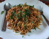 A picture of step 10 of Maggi noodles mix vegetables Chinese Hakka noodles style.