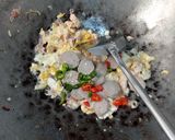 Foto langkah ke 5 dari resep Nasi Goreng Nanas.